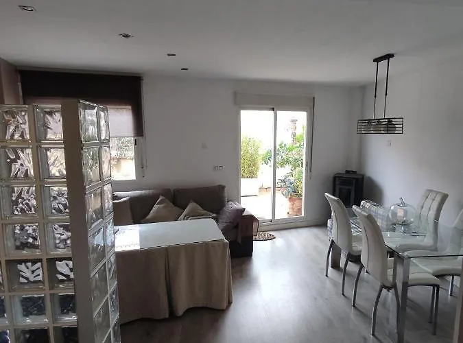 Apartamento Luminoso Con Jardin